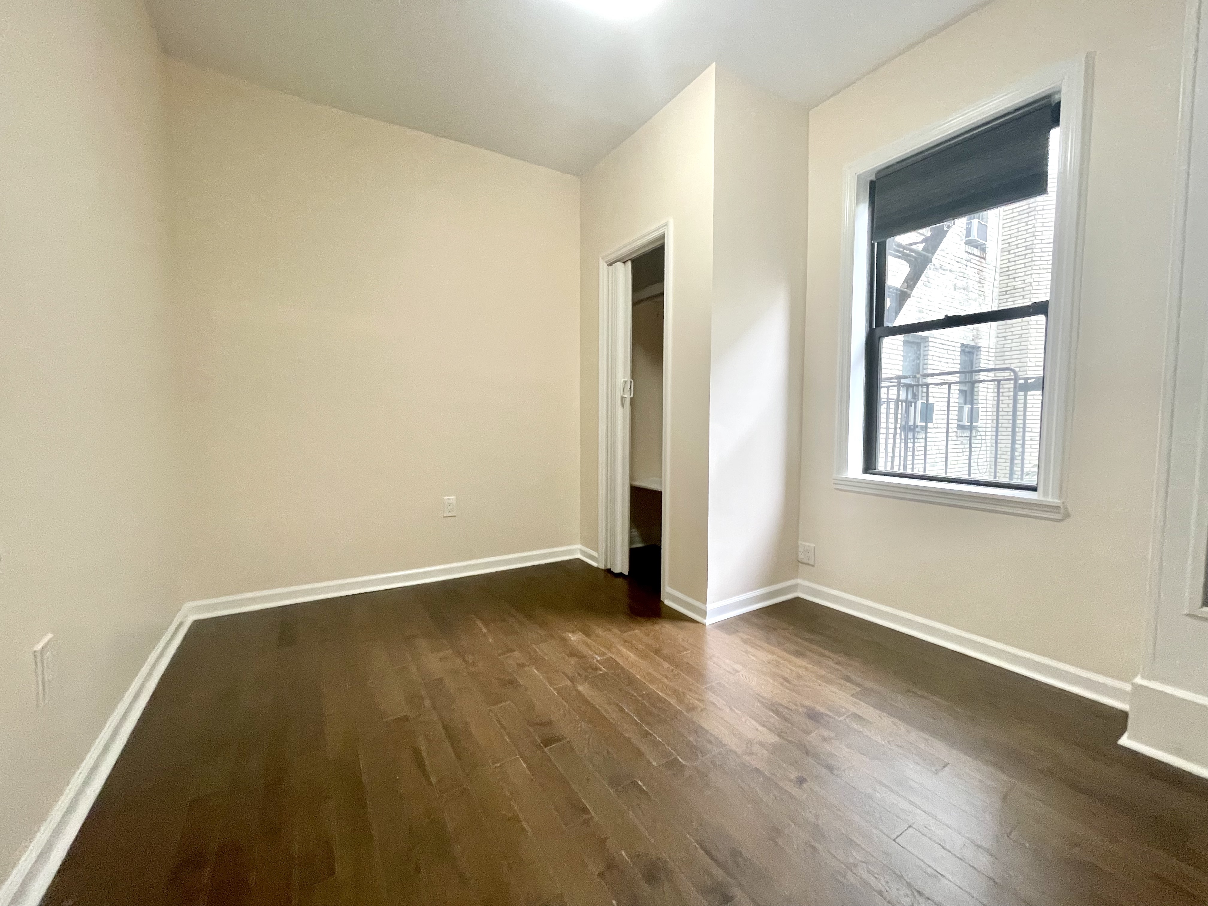 21-16 35th Street, Unit 3G Queens, NY 11105 - Photo 6 of 12