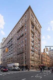 $1,995,000 | 26 East 10th Street, Unit 11G | Greenwich Village