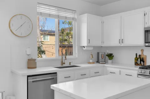 $875,000 | 271 Sparkleberry Avenue, Orange, CA 92865