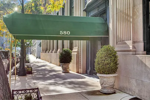 $5,250,000 | 580 Park Avenue, Unit 3A | Lenox Hill