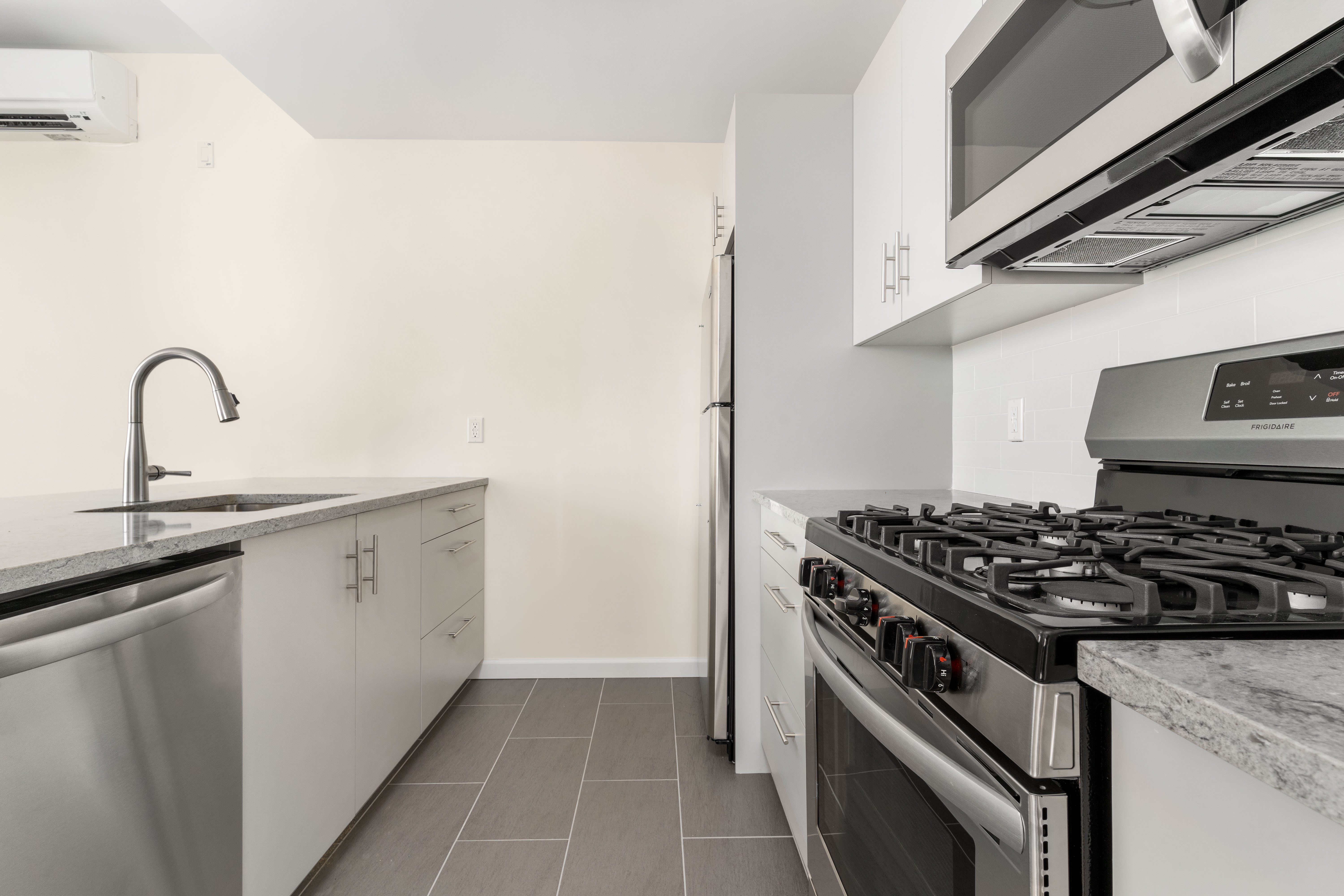 524 Ocean View Avenue, Unit 2C Brooklyn, NY 11235 - Photo 3 of 14