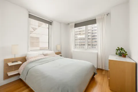 $4,750 | 212 East 47th Street, Unit 25C | Midtown East