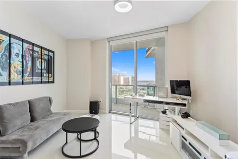 $1,975,000 | 900 Biscayne Boulevard, Unit 2506, Miami, FL 33132