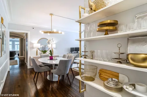 $475,000 | 415 West Aldine Avenue, Unit 2B, Chicago, IL 60657