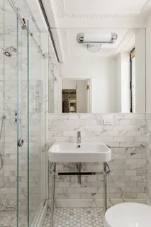 $4,295,000 | 10 Gracie Square, Unit 8D | Upper East Side