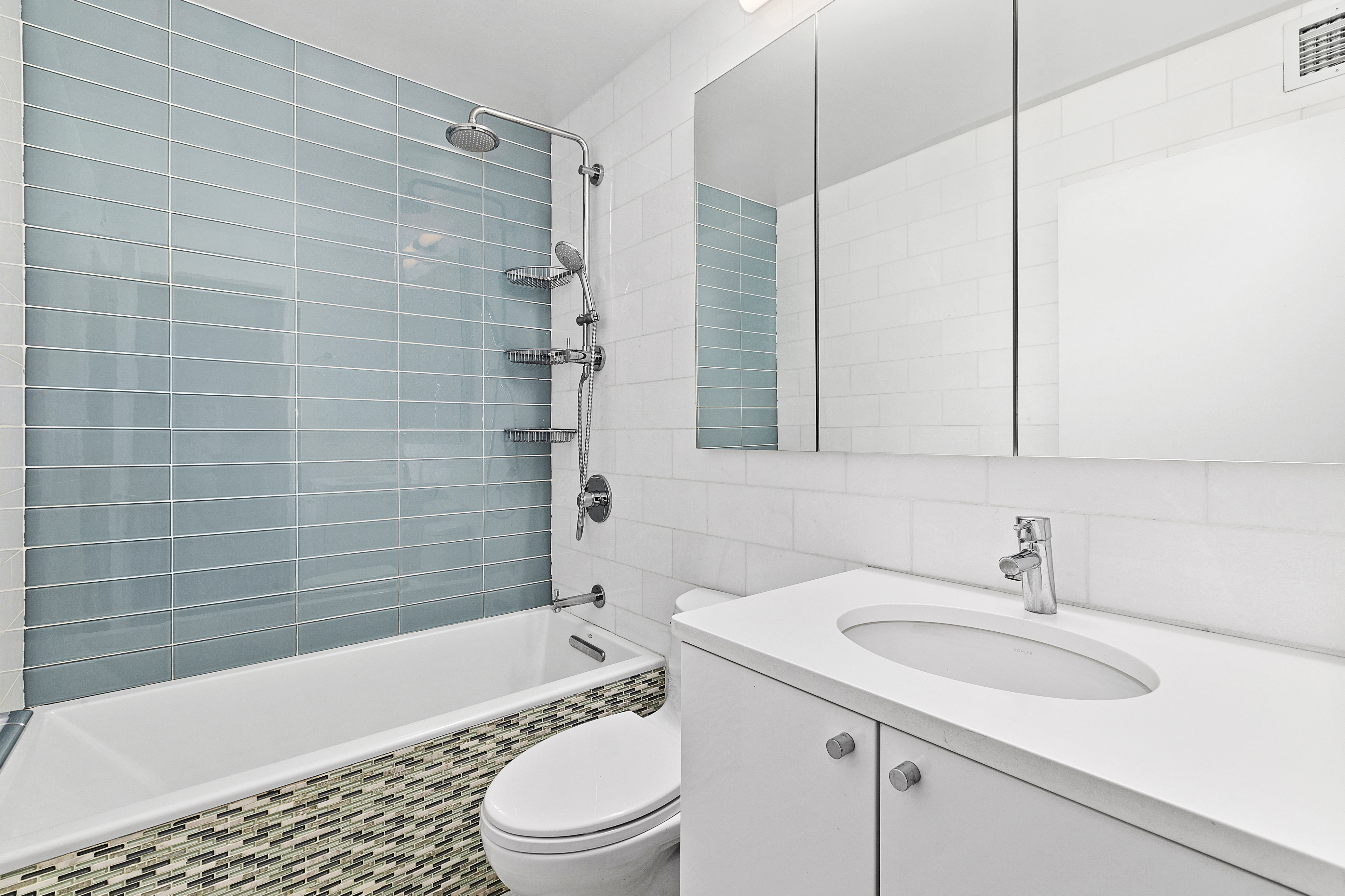 2025 Broadway, Unit 27F Manhattan, NY 10023 - Photo 9 of 13