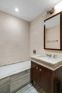 $1,095,000 | 80 Riverside Boulevard, Unit 4H | Upper West Side