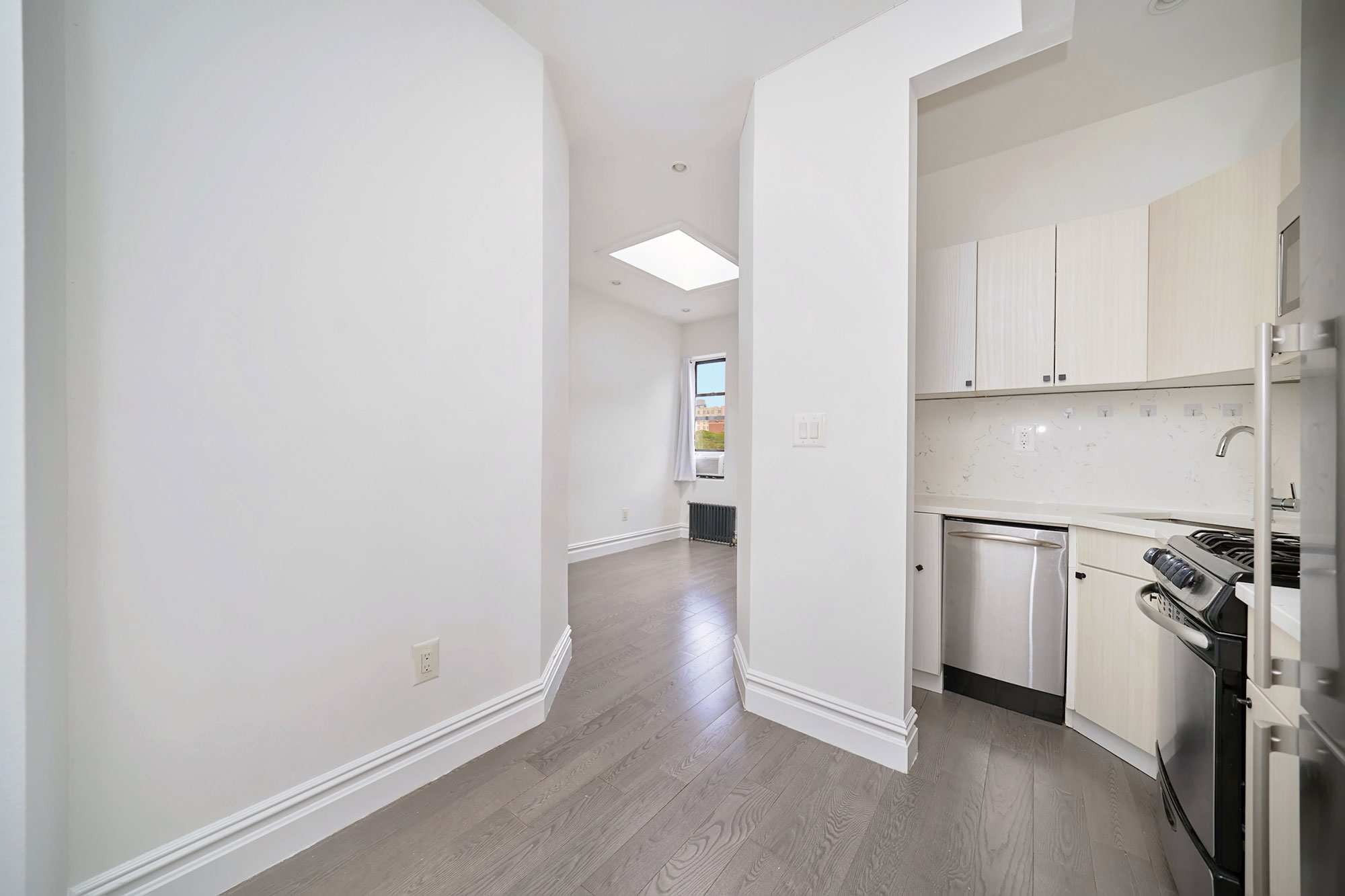 20 Avenue A, Unit 3E Manhattan, NY 10009 - Photo 8 of 13 Gallery Image 8