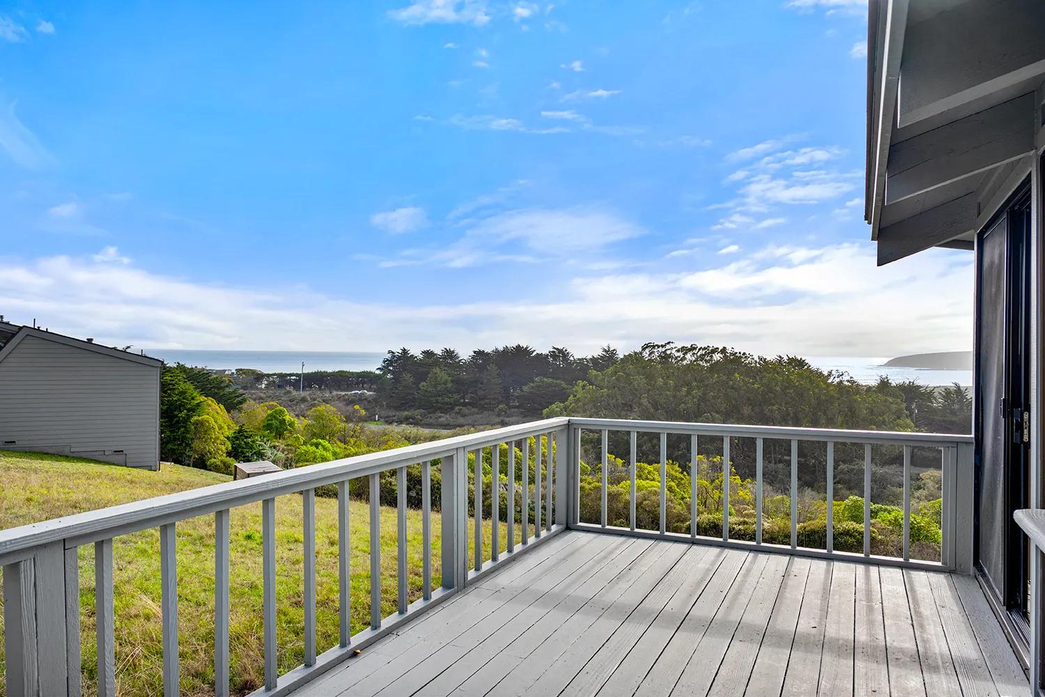 $2,000,000 | 190 Starboard Court, Bodega Bay, CA 94923