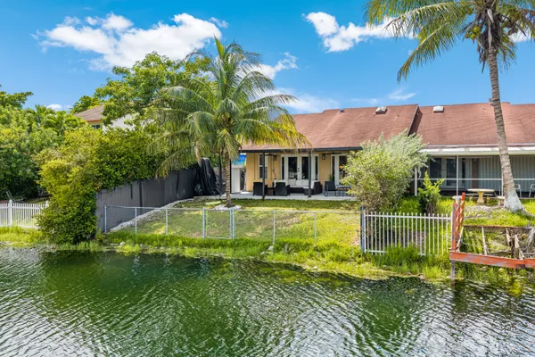 $550,000 | 7823 Southwest 148th Avenue, Miami, FL 33193