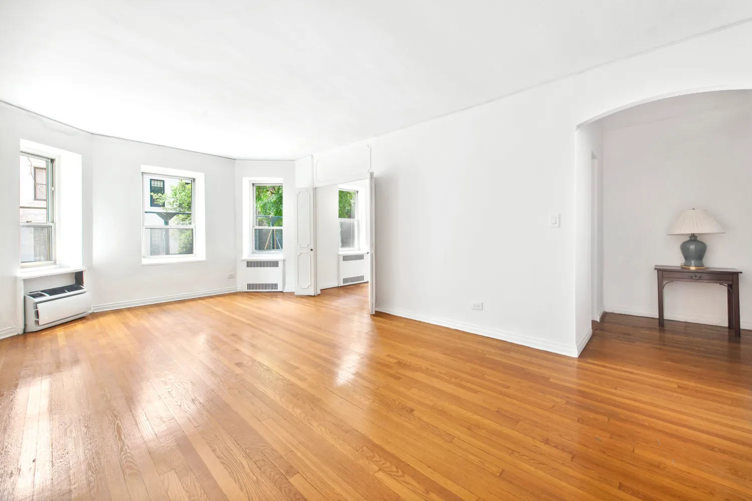 $499,000 | 515 East 89th Street, Unit 2E | Upper East Side
