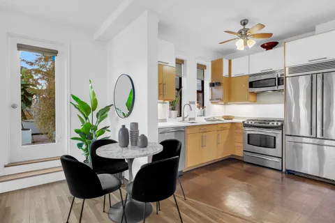 $1,695,000 | 55 West 95th Street, Unit PHE | Upper West Side