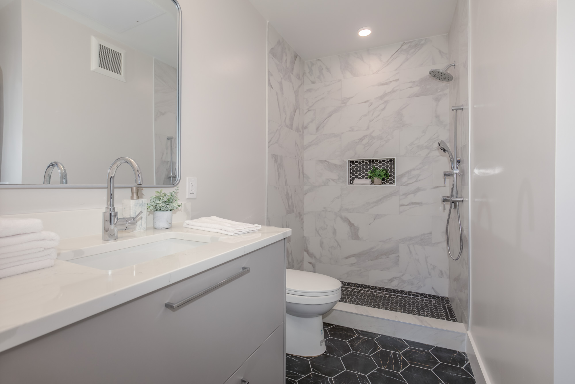 933 N Street Northwest, Unit 101 Washington, DC 20001 - Photo 13 of 17