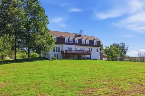 $1,325,000 | 14200 White Water Way, Darnestown, MD 20878