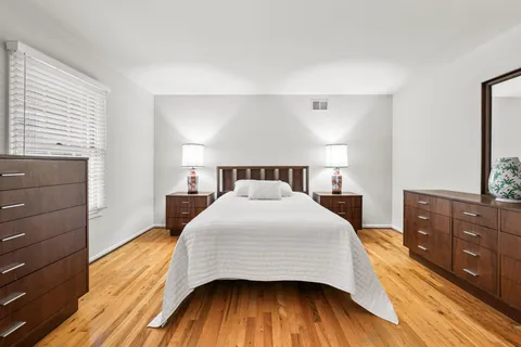 $1,350,000 | 3705 Templeton Place, Alexandria, VA 22304