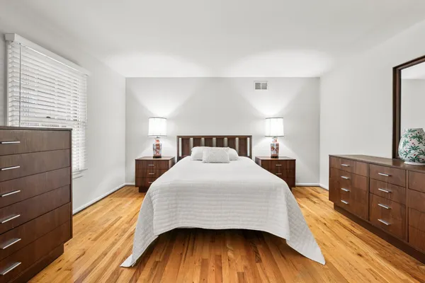 $1,350,000 | 3705 Templeton Place, Alexandria, VA 22304