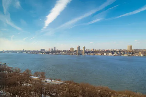 $7,100,000 | 137 Riverside Drive, Unit 12B | Upper West Side