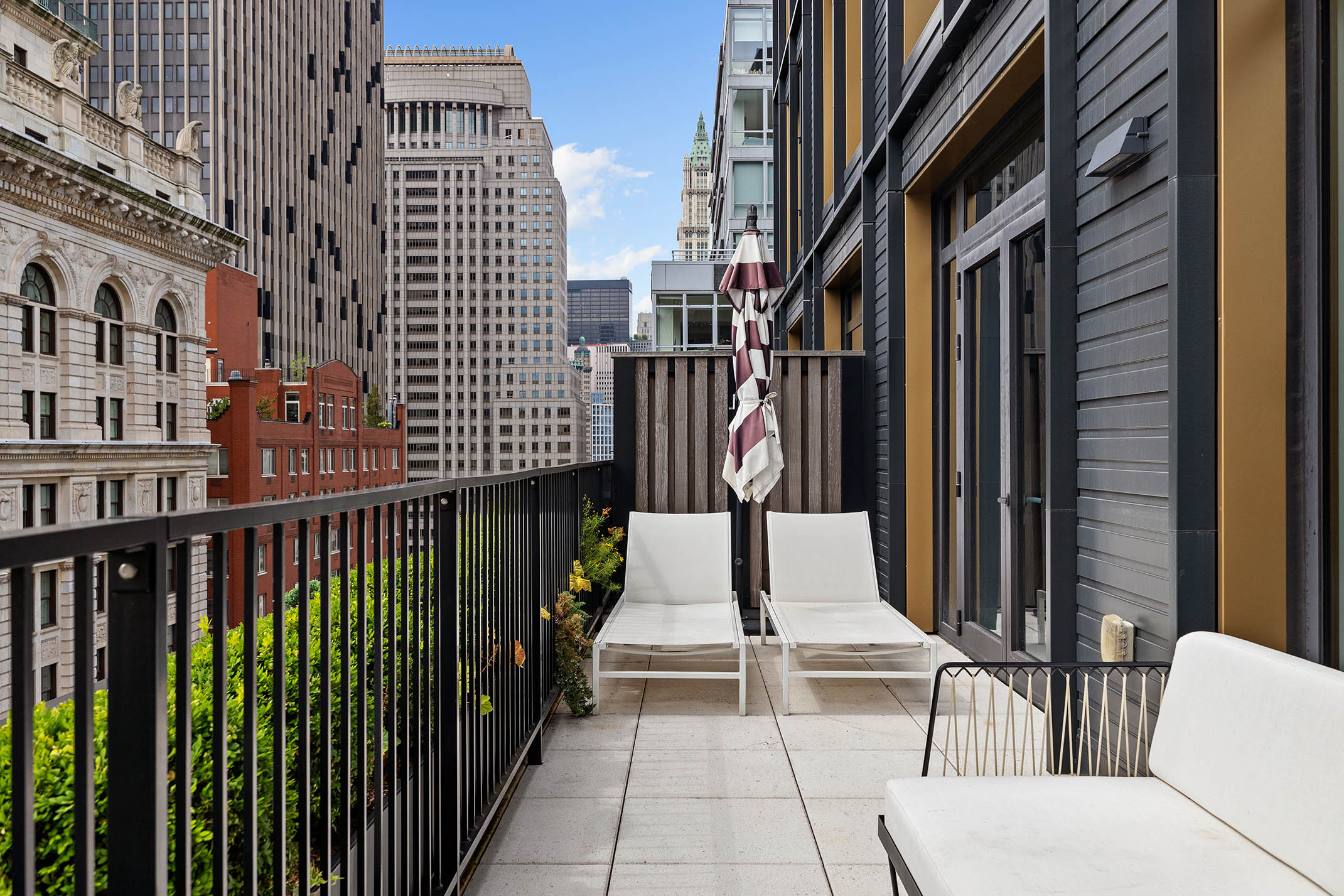 91 Leonard Street, Unit 14A Manhattan, NY 10013 - Photo 4 of 27 a balcony with view of living room