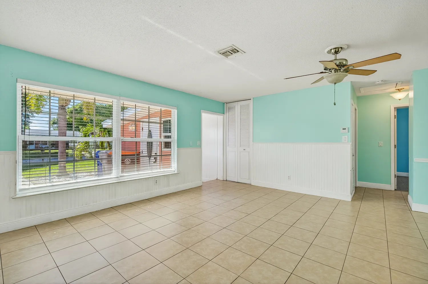 $330,000 | 2444 1st Place Southwest, Vero Beach, FL 32962