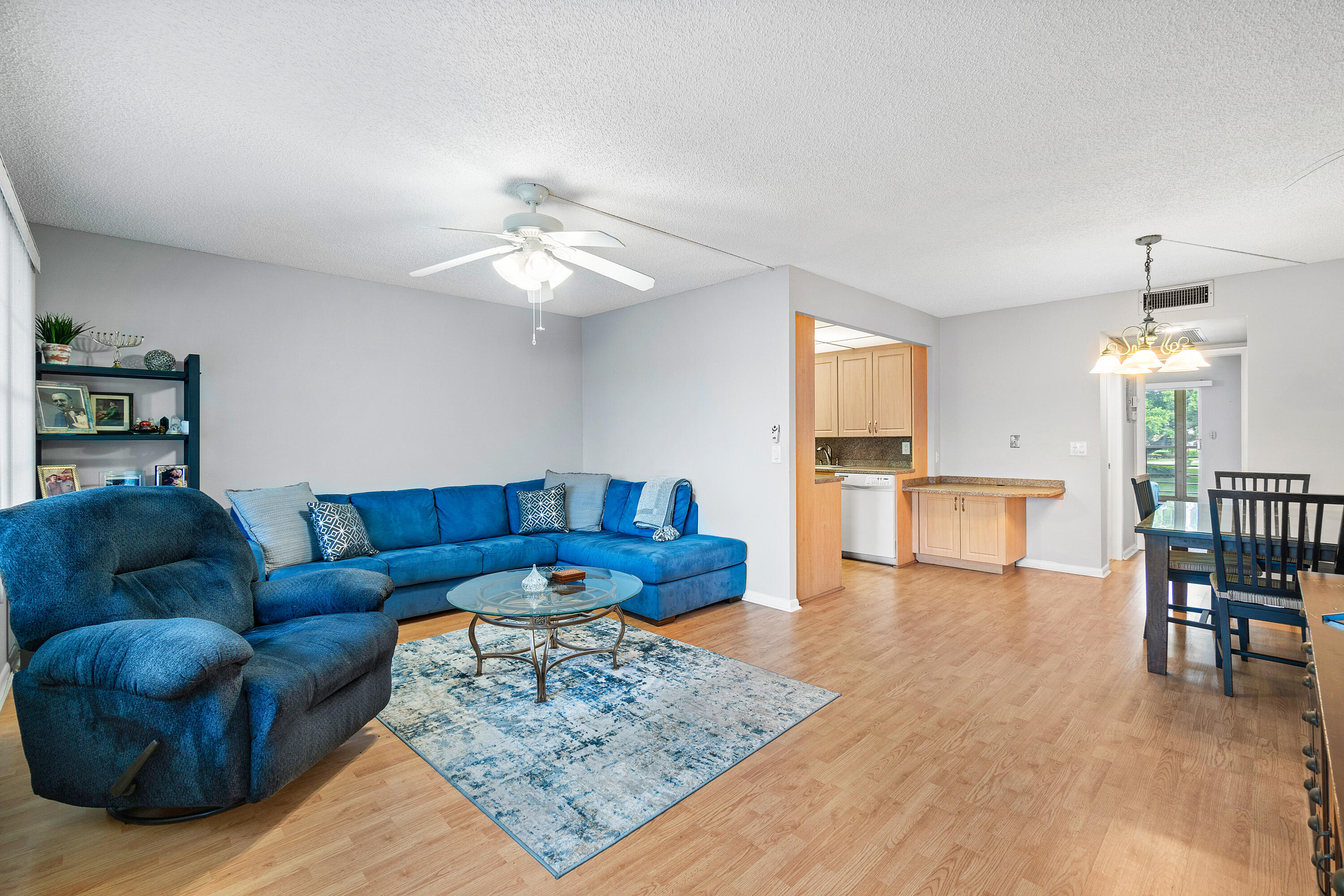 2046 Rexford Drive, Unit C Boca Raton, FL 33434 - Photo 4 of 32