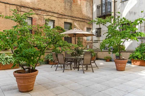 a view of outdoor space yard and porch