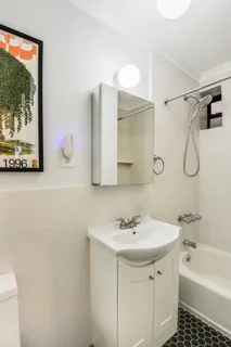 $599,000 | 322 6th Street, Unit 2 | Park Slope