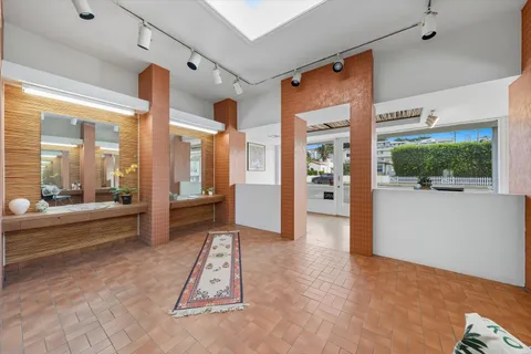 $3,250,000 | 901 South Pacific Coast Highway, Redondo Beach, CA 90277