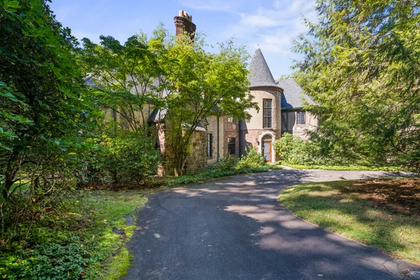 $1,150,000 | 113 Maple Avenue, Oil City, PA 16301