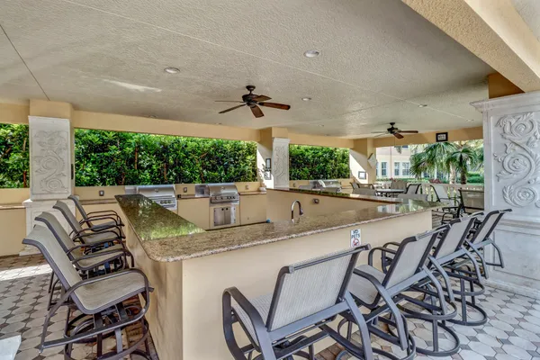 $1,150,000 | 517 Avellino Isles Circle, Unit 35101, Naples, FL 34119