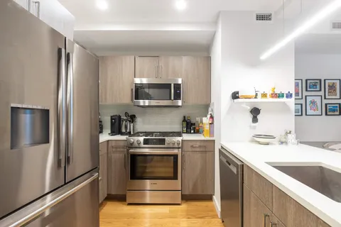 $530,000 | 21-17 31st Avenue, Unit 2F | Astoria