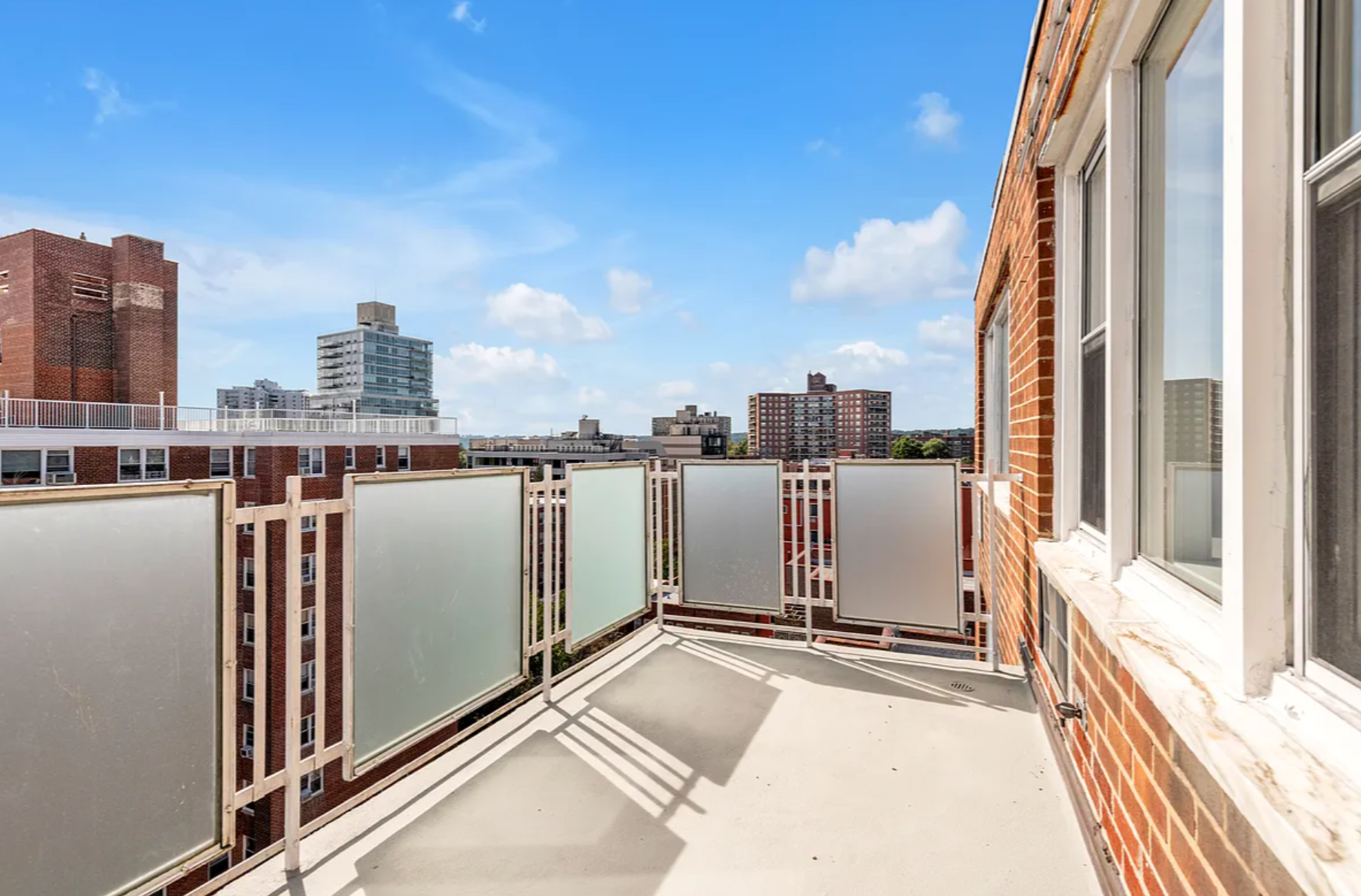 3755 Henry Hudson Parkway West, Unit PHA Bronx, NY 10463 - Photo 6 of 14 a view of a terrace with city view