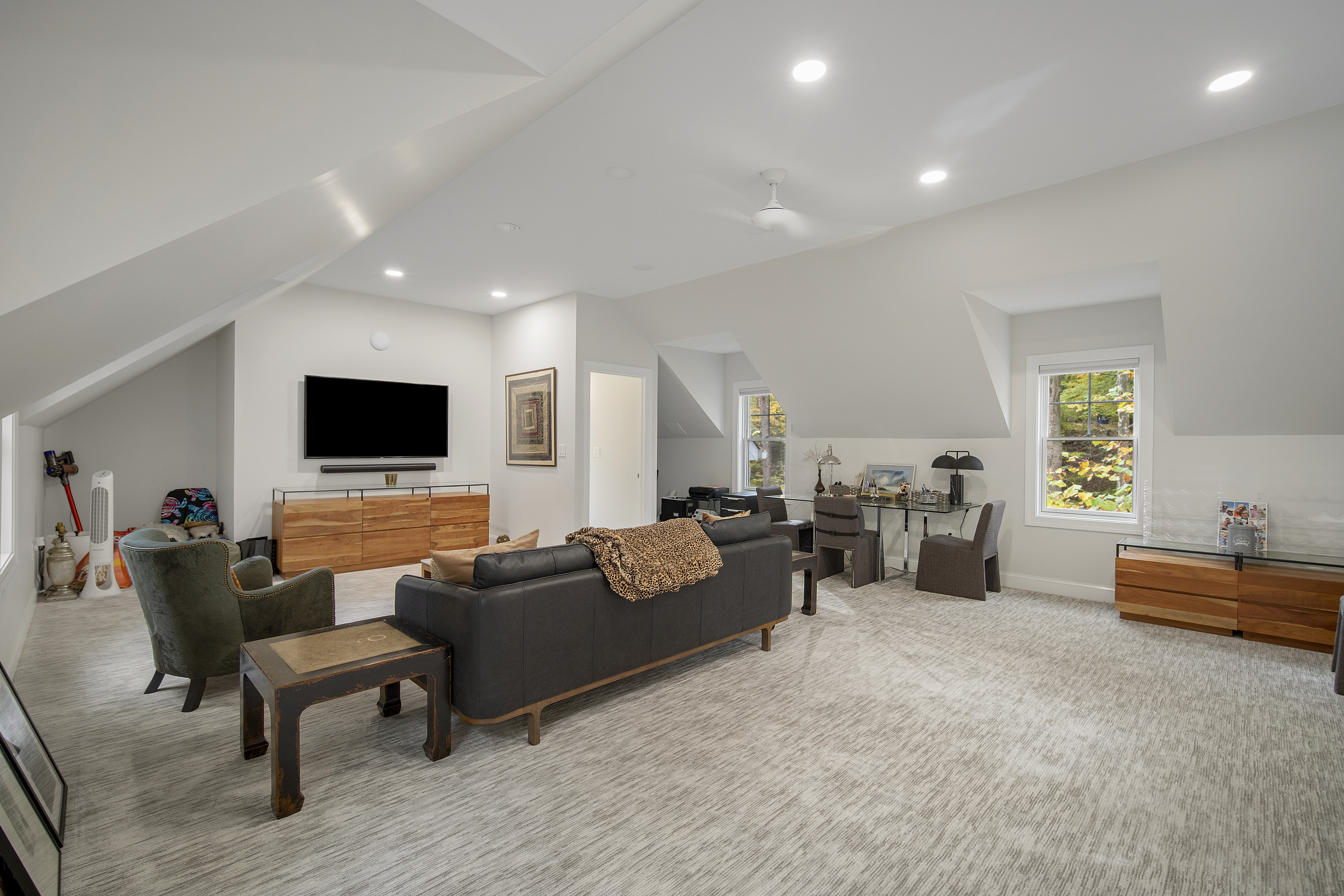 8210 Kingsgate Road Potomac, MD 20854 - Photo 43 of 69 Gallery Image 43