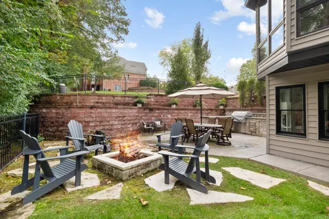 $1,995,000 | 13352 Weston Park Drive, St. Louis, MO 63131