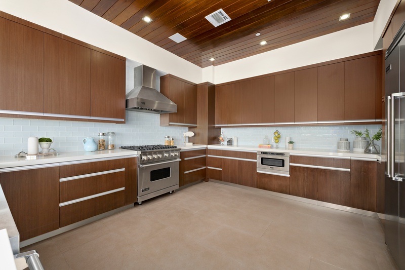 17713 Posetano Road Pacific Palisades, CA 90272 - Photo 6 of 21