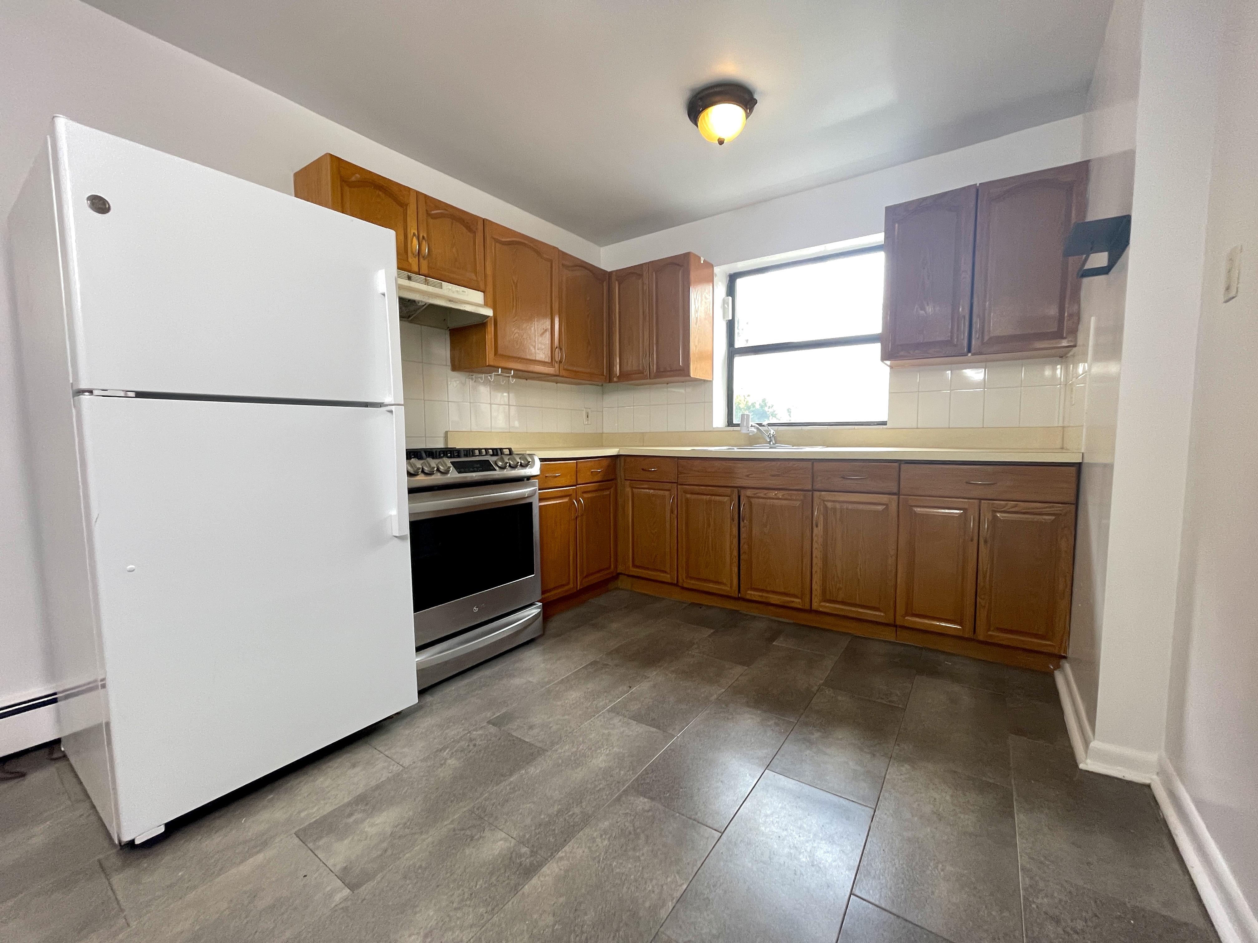 447 East 21st Street Brooklyn, NY 11226 - Photo 5 of 18
