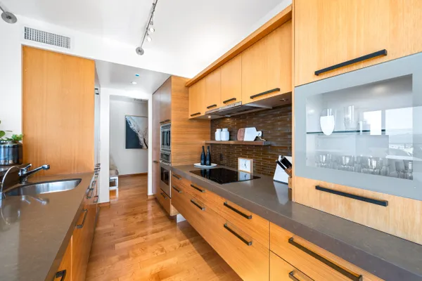 $1,898,000 | 101 Lombard Street, Unit 901W, San Francisco, CA 94111