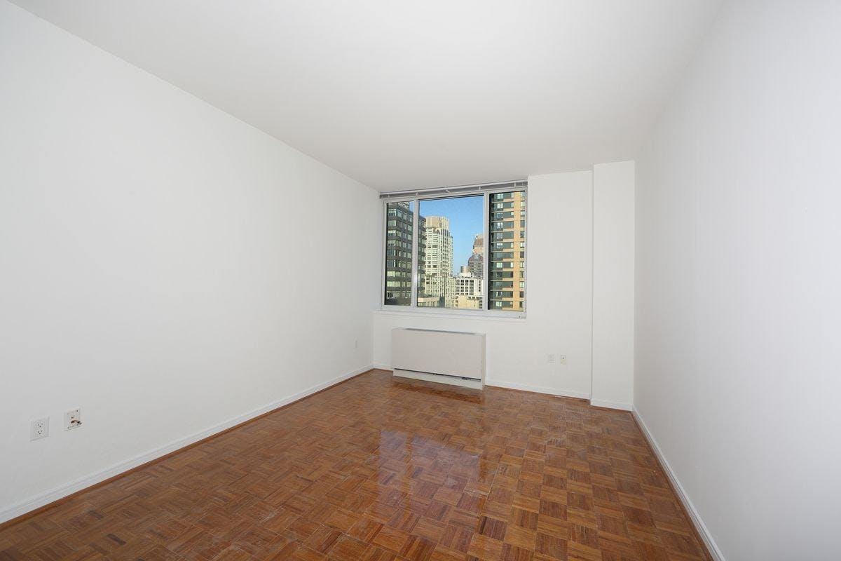 33 West End Avenue, Unit 20C Manhattan, NY 10023 - Photo 3 of 7