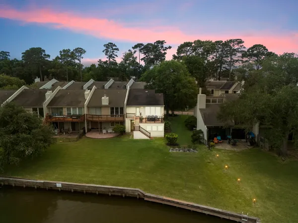 $449,000 | 3930 Knollcrest Drive, Montgomery, TX 77356