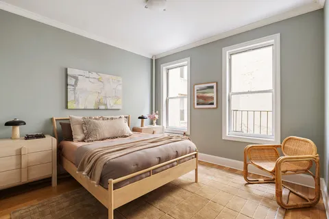 $1,999,000 | 385 Clinton Street, Unit 2L | Carroll Gardens