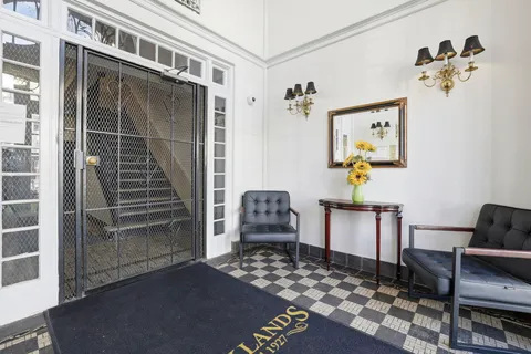 $875,000 | 10 Brooklands, Unit 1H, Bronxville, NY 10708