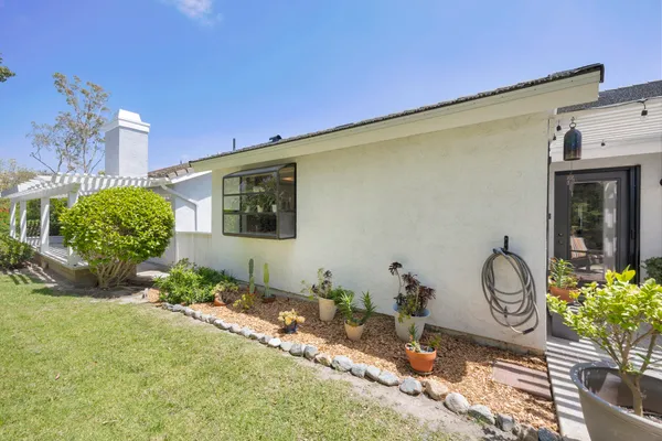 $889,900 | 23365 Villena, Mission Viejo, CA 92692