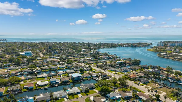 $1,475,000 | 4091 13th Way Northeast, St. Petersburg, FL 33703