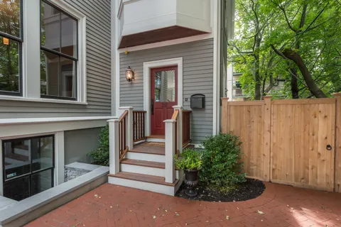 $2,795,000 | 22 Clinton Street, Unit 22, Cambridge, MA 02139