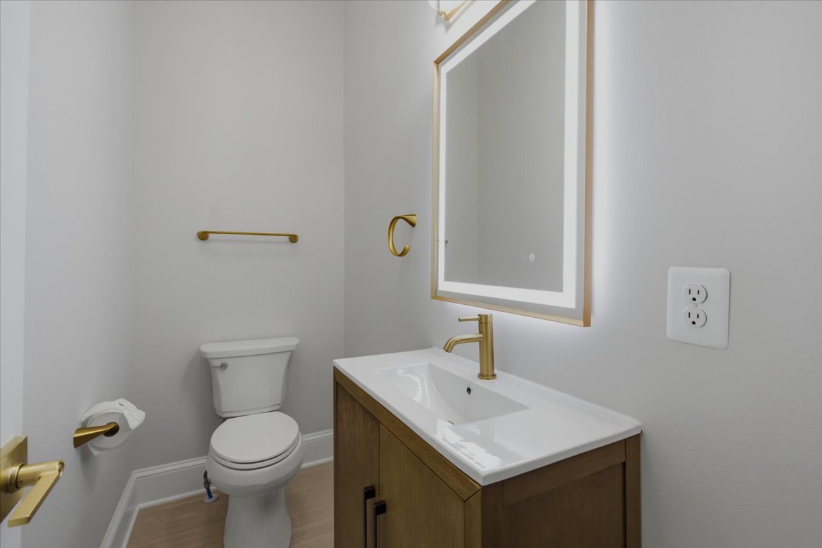 12650 Rolling Road Potomac, MD 20854 - Photo 8 of 74
