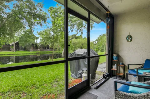 $375,000 | 530 Westree Lane, Unit 530, Plantation, FL 33324