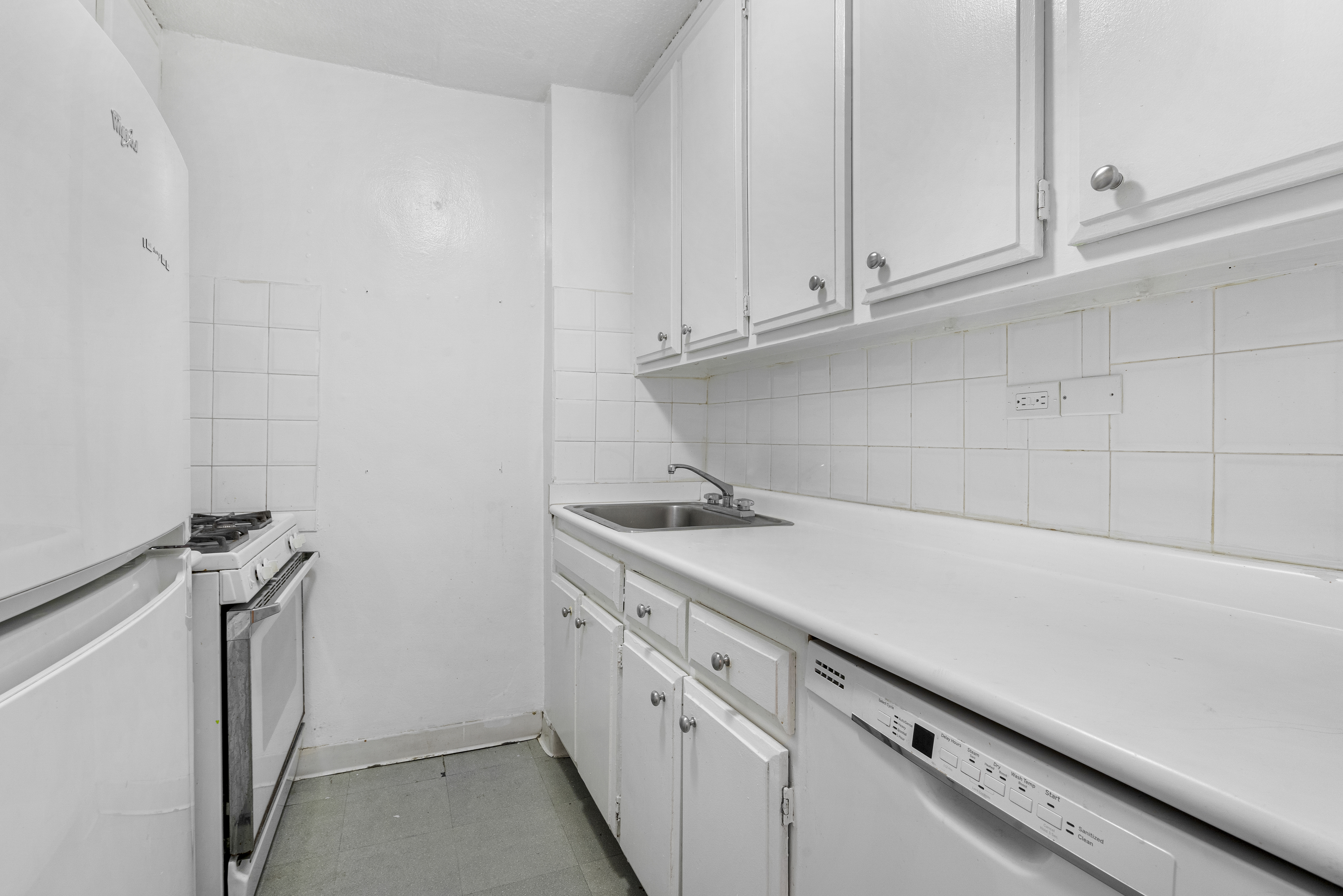 77 East 12th Street, Unit 3H Manhattan, NY 10003 - Photo 5 of 9