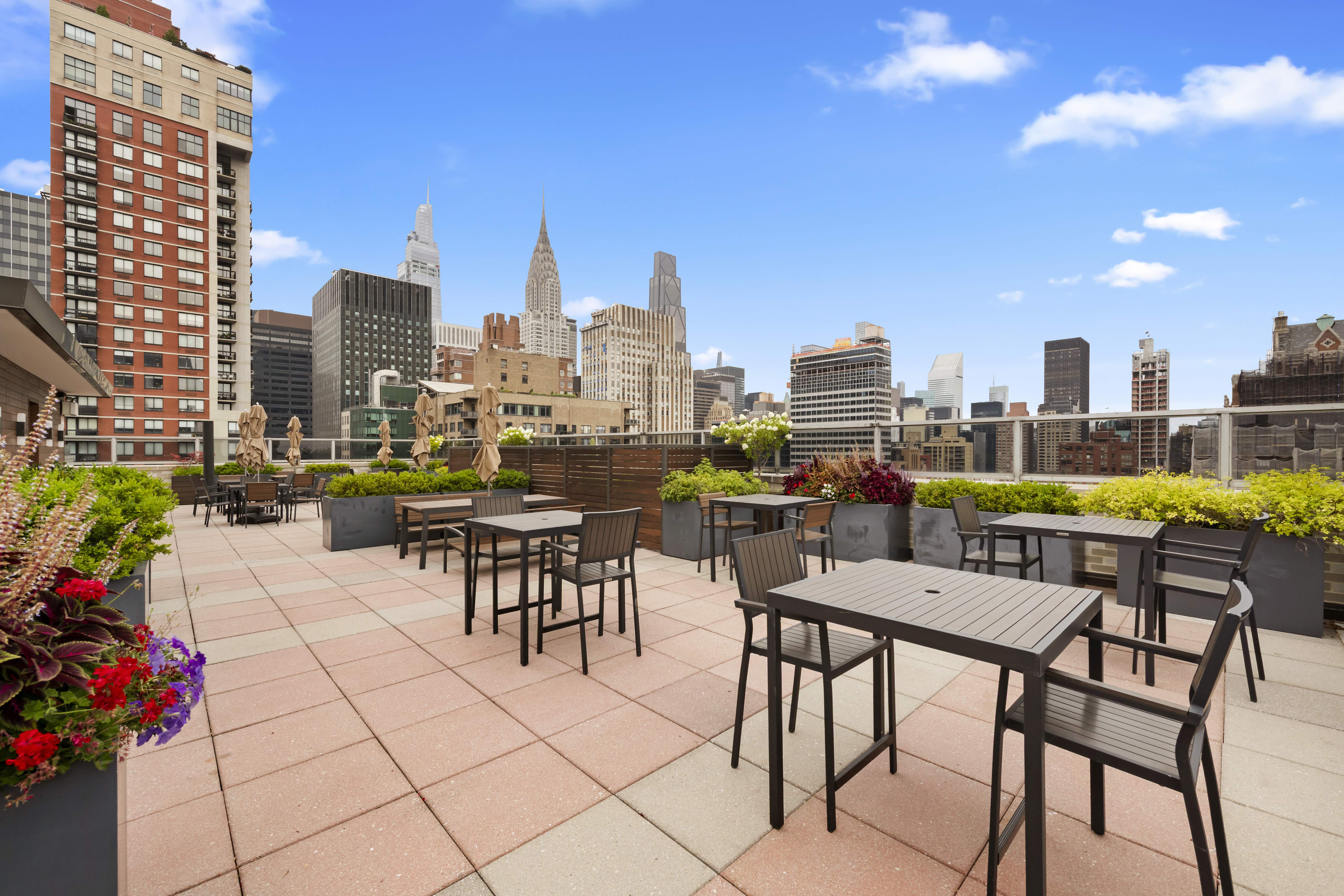 300 East 40th Street, Unit 4T Manhattan, NY 10016 - Photo 13 of 18 Gallery Image 13