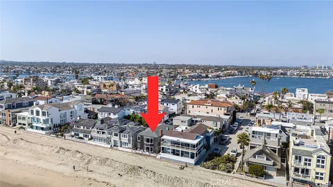 $2,875,000 | 6421 East Seaside Walk, Long Beach, CA 90803