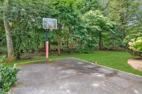 $2,495,000 | 11 Quaker Ridge Drive, Brookville, NY 11545