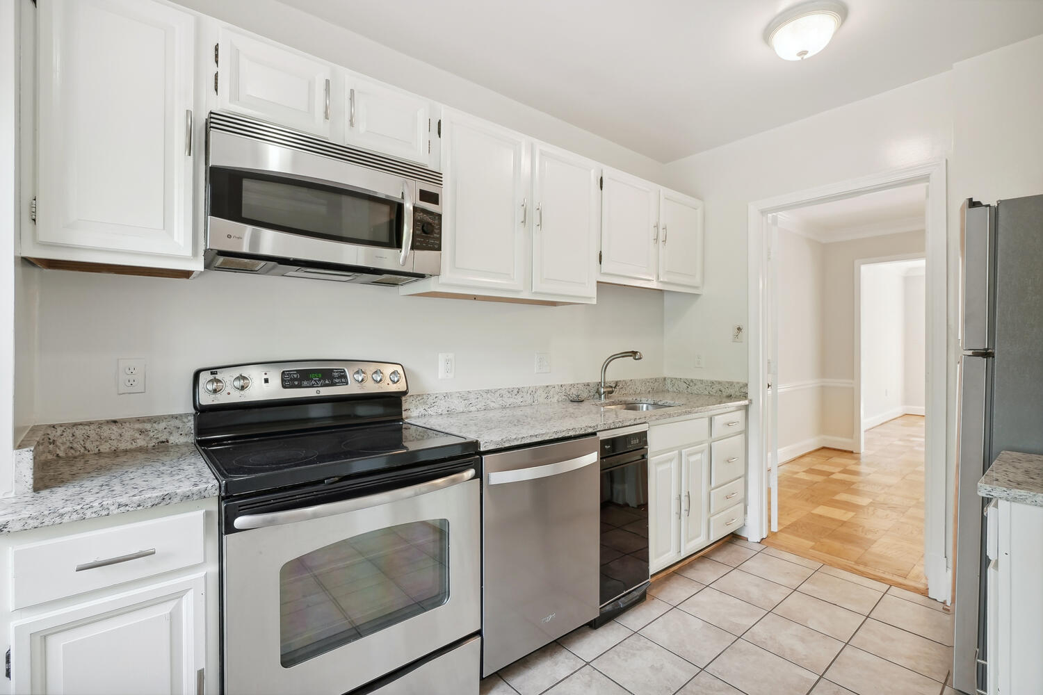 3231 Sutton Place Northwest, Unit A Washington, DC 20016 - Photo 5 of 15